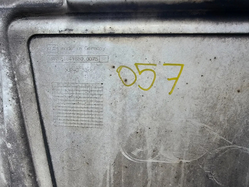 MAN Zijpaneel 81.41680.0075 - Spare parts for Truck: picture 2 MAN Zijpaneel 81.41680.0075 - Spare parts for Truck: picture 2