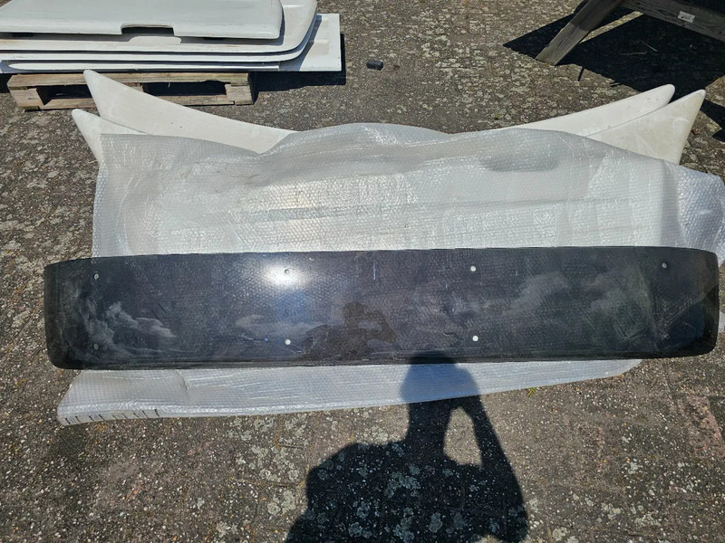 MAN Zonnescherm 81.63701.0044 - Spare parts for Truck: picture 1 MAN Zonnescherm 81.63701.0044 - Spare parts for Truck: picture 1
