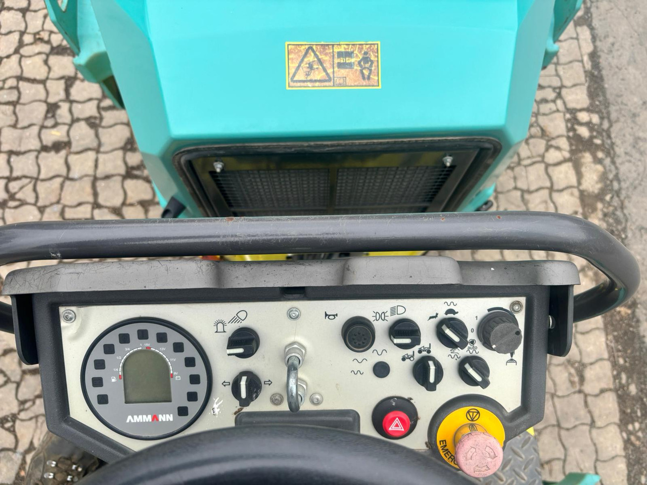 Road roller AMMANN ARX 26: picture 11