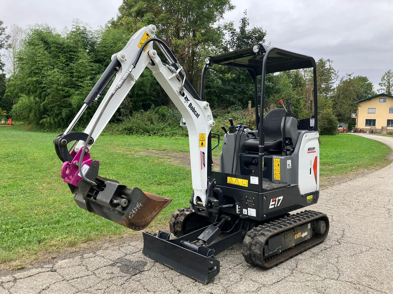 BOBCAT E17 - Mini excavator: picture 3 BOBCAT E17 - Mini excavator: picture 3