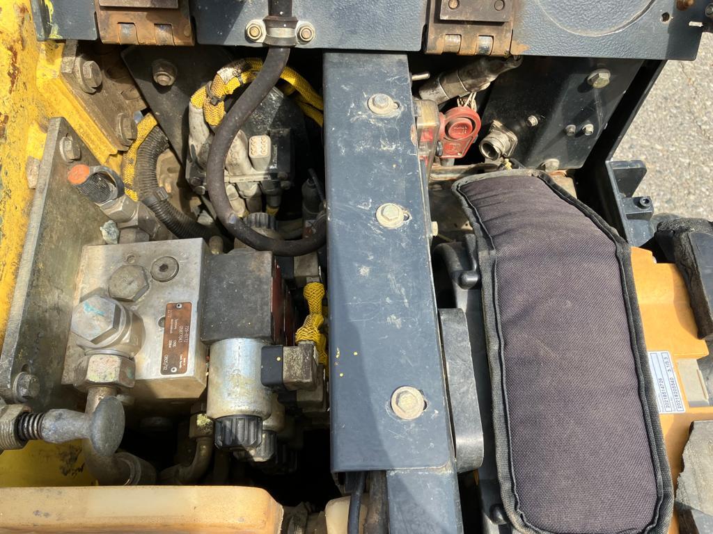 Roller BOMAG BMP 851: picture 8