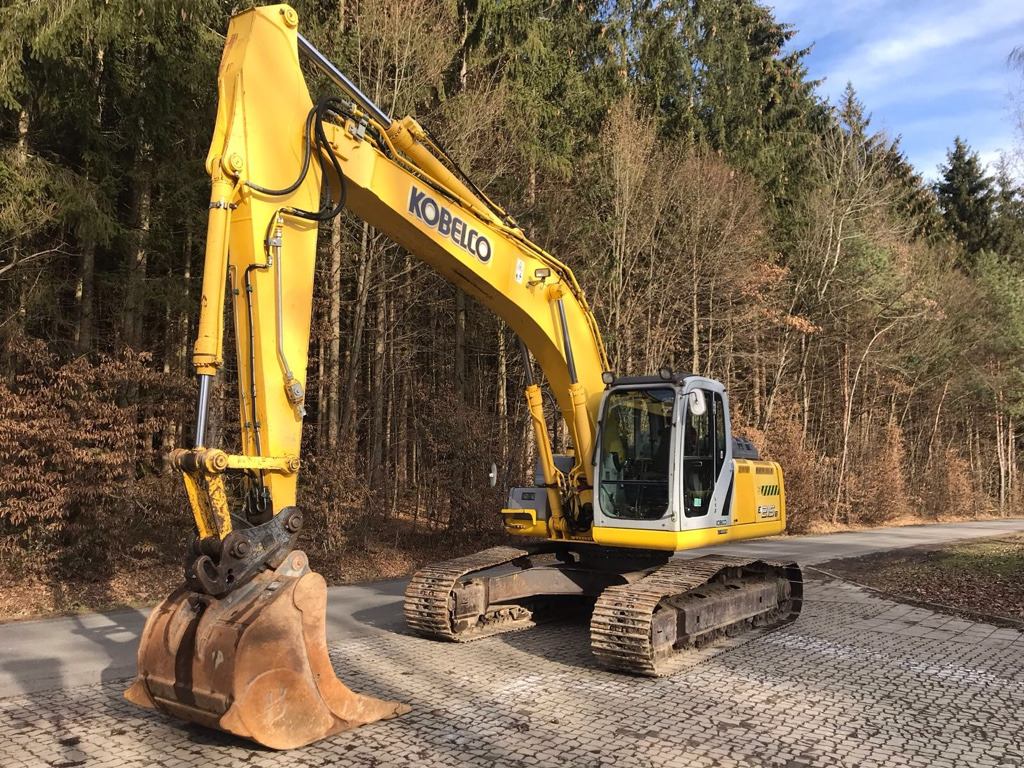 NEW HOLLAND E 215 B - Crawler excavator: picture 3 NEW HOLLAND E 215 B - Crawler excavator: picture 3