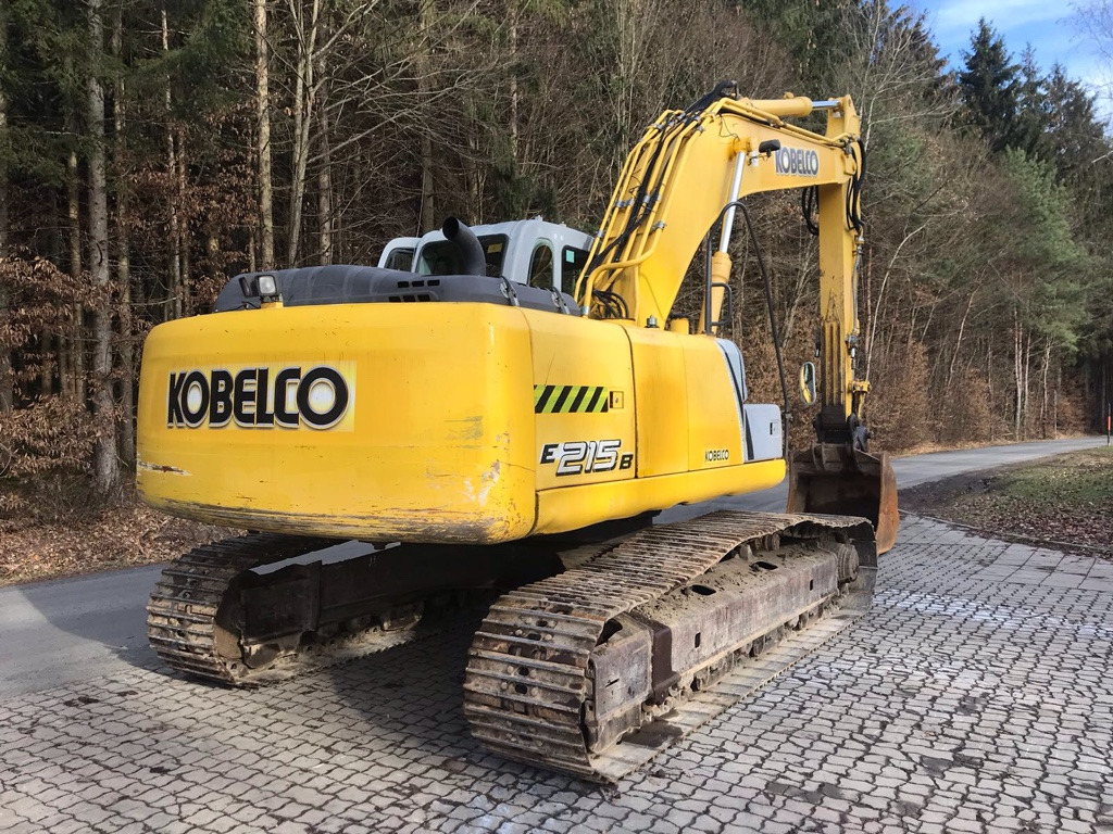 NEW HOLLAND E 215 B - Crawler excavator: picture 5 NEW HOLLAND E 215 B - Crawler excavator: picture 5