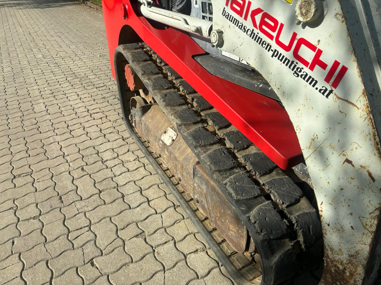 TAKEUCHI TL 230 on lease TAKEUCHI TL 230: picture 8
