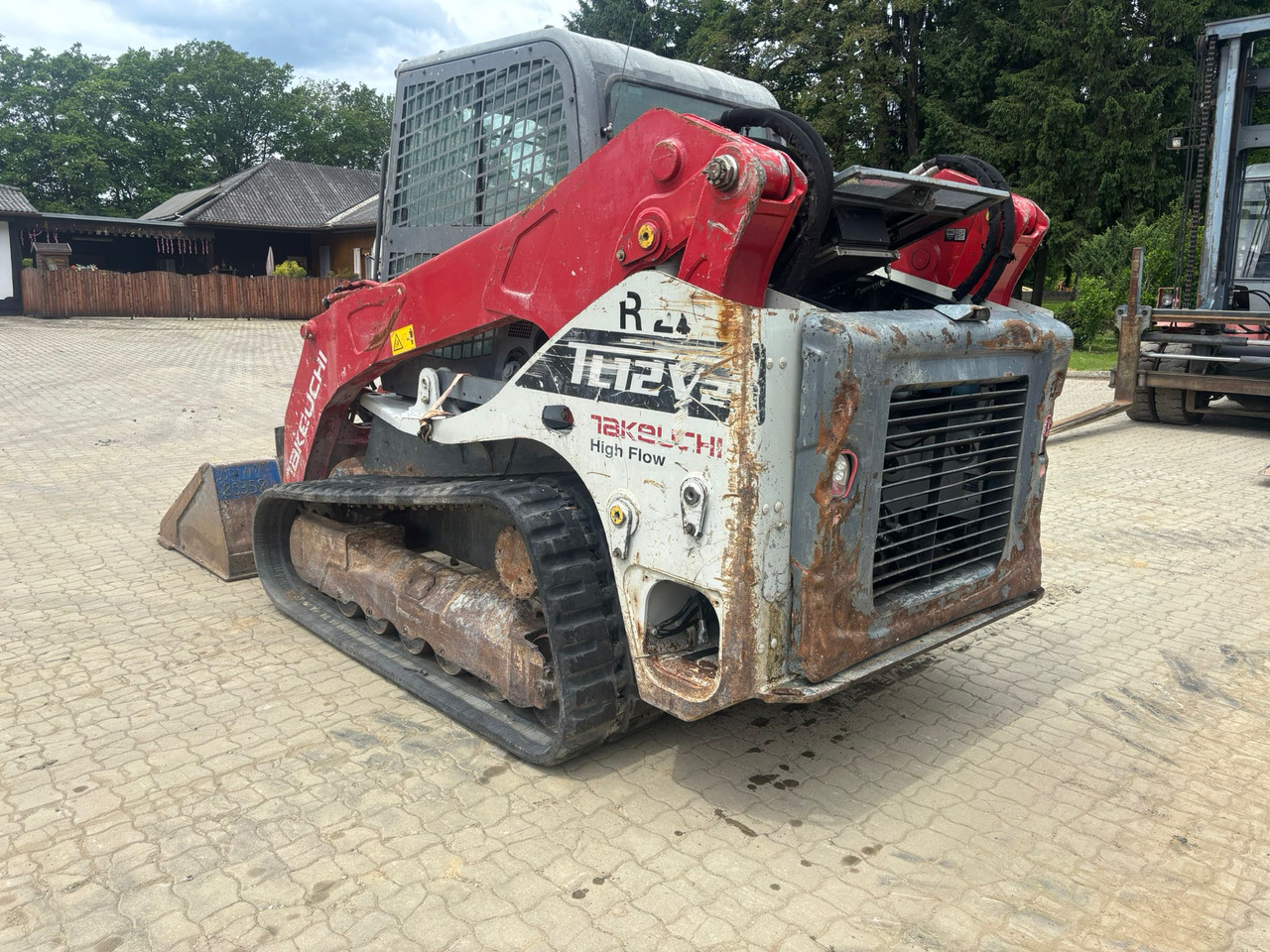 Takeuchi TL 12 V-2 - Engine defektive - Skid steer loader: picture 5 Takeuchi TL 12 V-2 - Engine defektive - Skid steer loader: picture 5