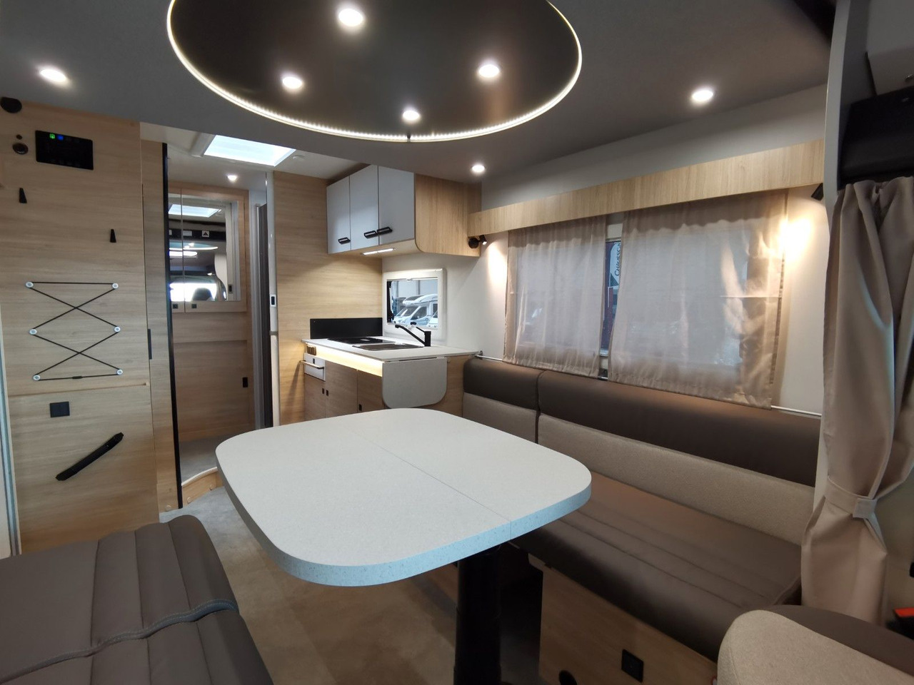 Semi-integrated motorhome Chausson 640 ULTIMATE / -2026- / 140PS-8G. / XXL- HUBBETT: picture 16 Semi-integrated motorhome Chausson 640 ULTIMATE / -2026- / 140PS-8G. / XXL- HUBBETT: picture 16