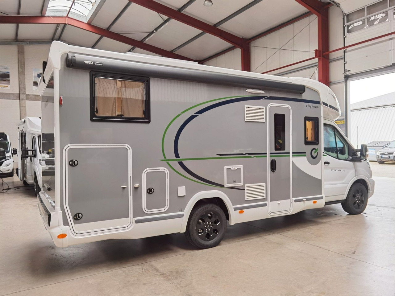 Chausson 797 TITANIUM / - 2026 - / 4.1T. / EINZELBETTEN - Semi-integrated motorhome: picture 4 Chausson 797 TITANIUM / - 2026 - / 4.1T. / EINZELBETTEN - Semi-integrated motorhome: picture 4
