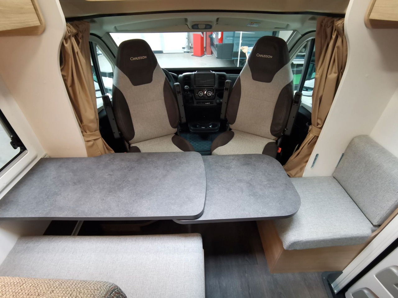 Alcove motorhome Chausson C 514 / 140PS / ARCTIC & ZUBEHÖR - PAKET / 5.99M: picture 13 Alcove motorhome Chausson C 514 / 140PS / ARCTIC & ZUBEHÖR - PAKET / 5.99M: picture 13