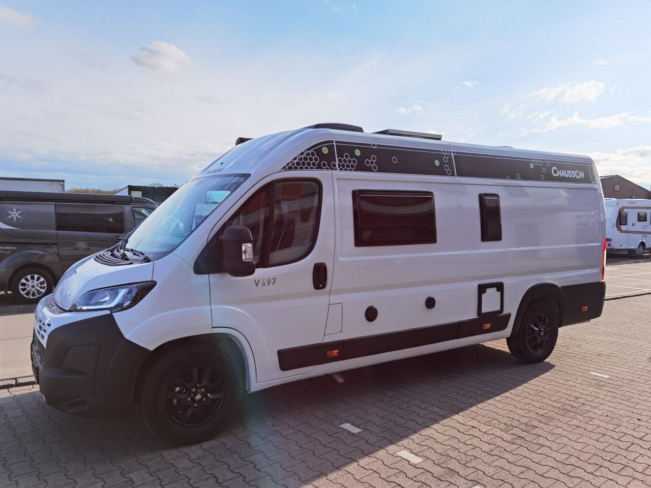 Chausson V697 FIRST LINE / - 2025 - /140PS / EINZELBETTEN Chausson V697 FIRST LINE / - 2025 - /140PS / EINZELBETTEN on lease Chausson V697 FIRST LINE / - 2025 - /140PS / EINZELBETTEN Chausson V697 FIRST LINE / - 2025 - /140PS / EINZELBETTEN: picture 6