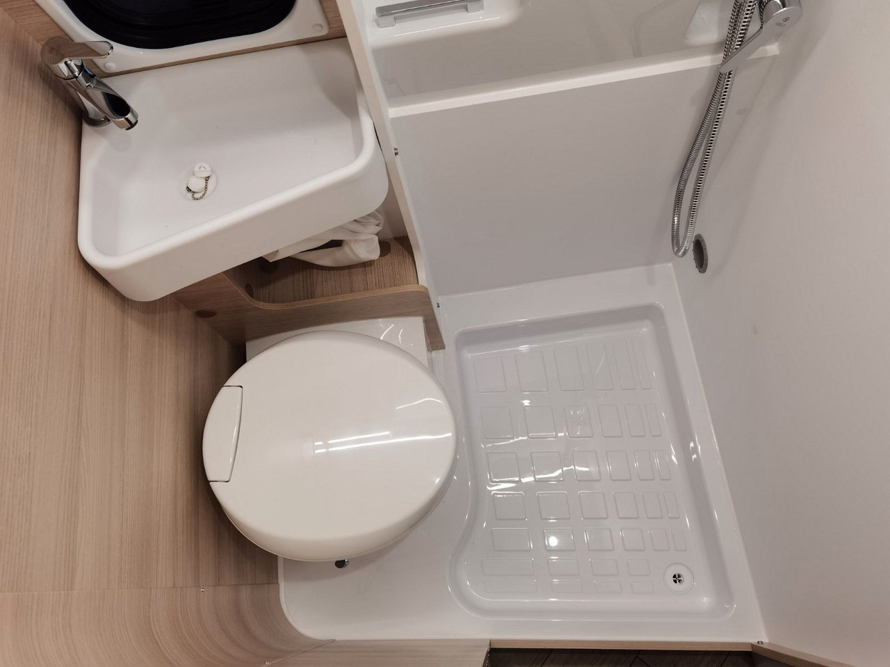 Chausson V697 FIRST LINE / -2025- / 140PS / EINZELBETTEN on lease Chausson V697 FIRST LINE / -2025- / 140PS / EINZELBETTEN: picture 19