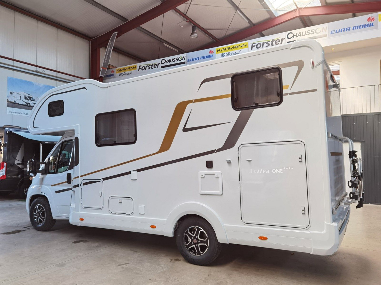 Eura Mobil ACTIVA ONE 690 HB / 180PS-9G AUTOMATIK -40H MAXI - Alcove motorhome: picture 5 Eura Mobil ACTIVA ONE 690 HB / 180PS-9G AUTOMATIK -40H MAXI - Alcove motorhome: picture 5