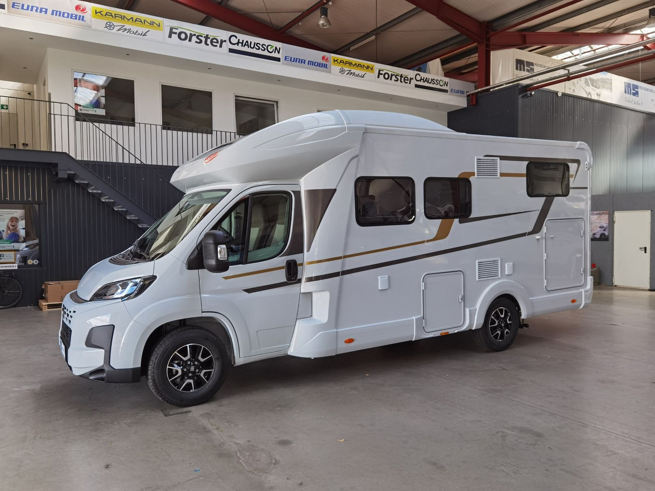 Semi-integrated motorhome Eura Mobil PROFILA RS 695 EB /-2026-/ HUBBETT& EINZELBETTEN: picture 6 Semi-integrated motorhome Eura Mobil PROFILA RS 695 EB /-2026-/ HUBBETT& EINZELBETTEN: picture 6