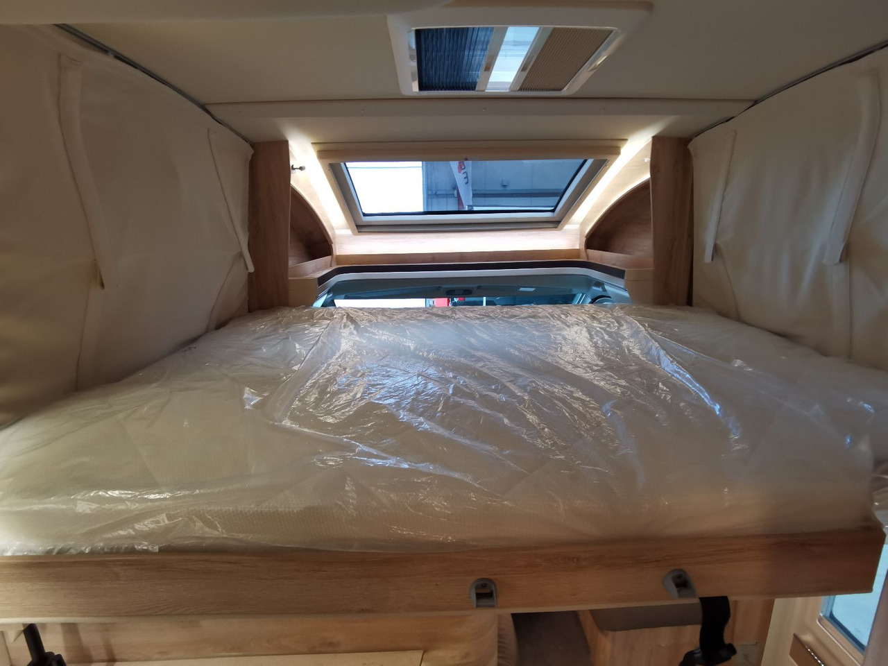 Semi-integrated motorhome Eura Mobil PROFILA RS 695 EB /-2026-/ HUBBETT& EINZELBETTEN: picture 16 Semi-integrated motorhome Eura Mobil PROFILA RS 695 EB /-2026-/ HUBBETT& EINZELBETTEN: picture 16