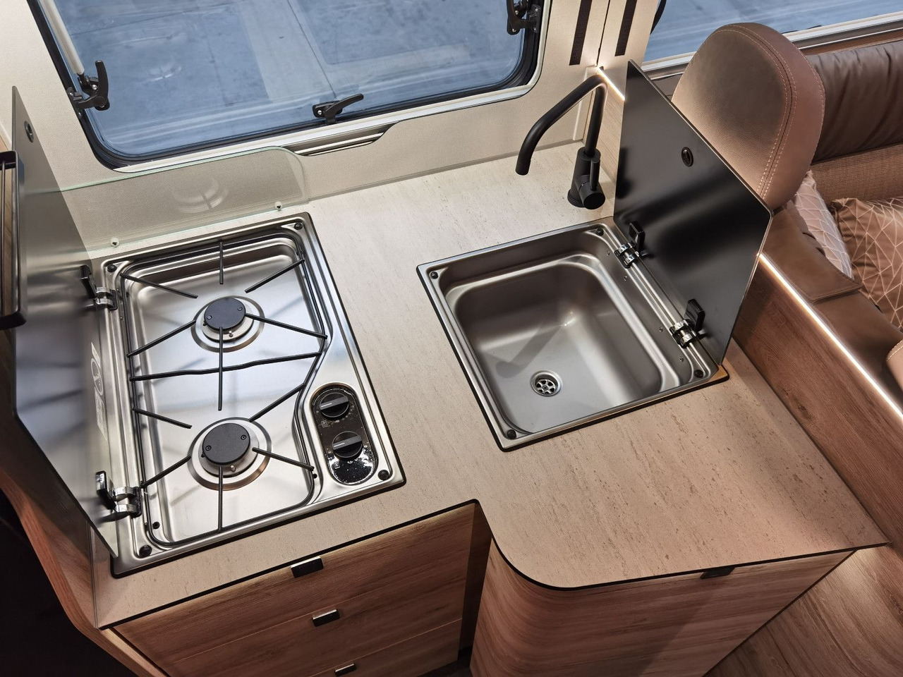 Semi-integrated motorhome Eura Mobil PROFILA RS 695 EB /-2026-/ HUBBETT& EINZELBETTEN: picture 18 Semi-integrated motorhome Eura Mobil PROFILA RS 695 EB /-2026-/ HUBBETT& EINZELBETTEN: picture 18