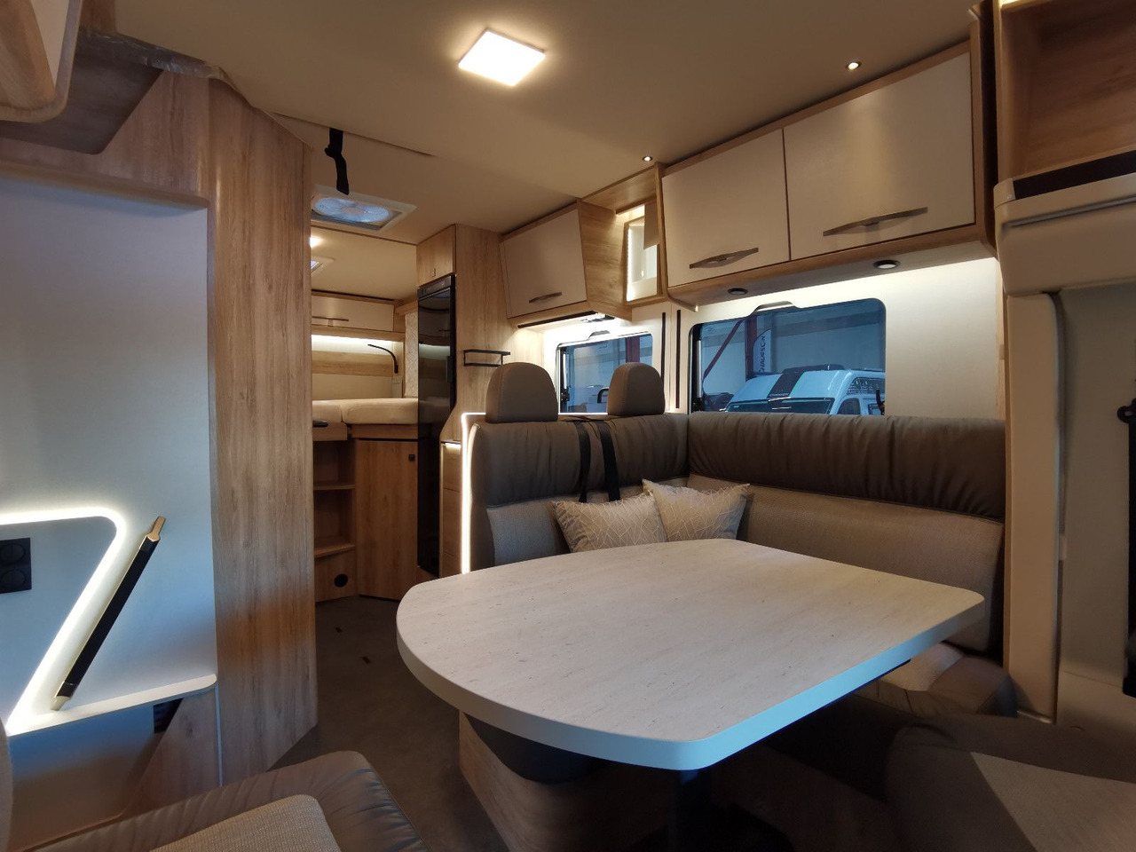 Semi-integrated motorhome Eura Mobil PROFILA RS 695 EB /-2026-/ HUBBETT& EINZELBETTEN: picture 13 Semi-integrated motorhome Eura Mobil PROFILA RS 695 EB /-2026-/ HUBBETT& EINZELBETTEN: picture 13