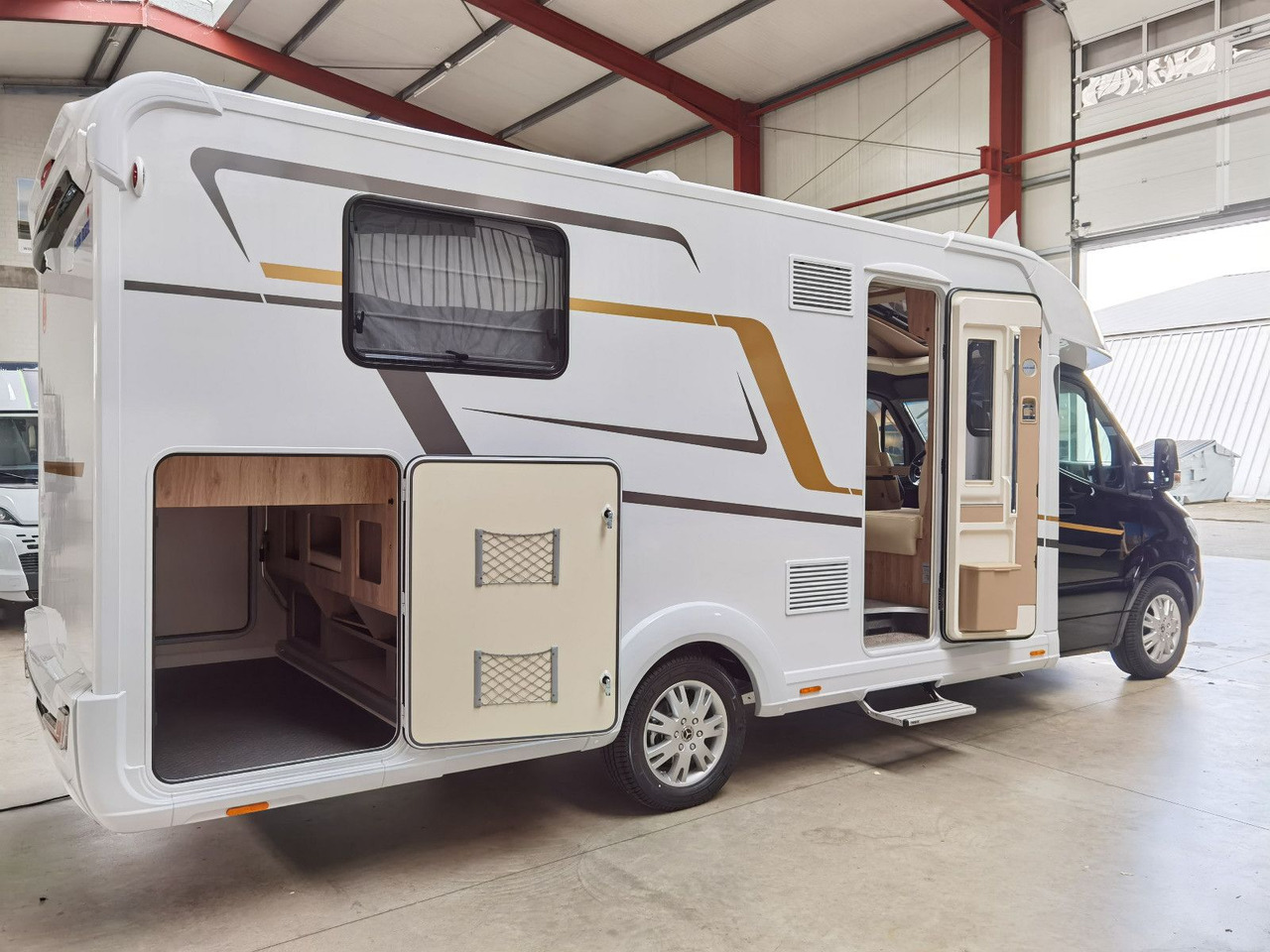 Semi-integrated motorhome Eura Mobil PROFILA T 726 QF FREESTYLE / SONDERMODELL 2026: picture 10