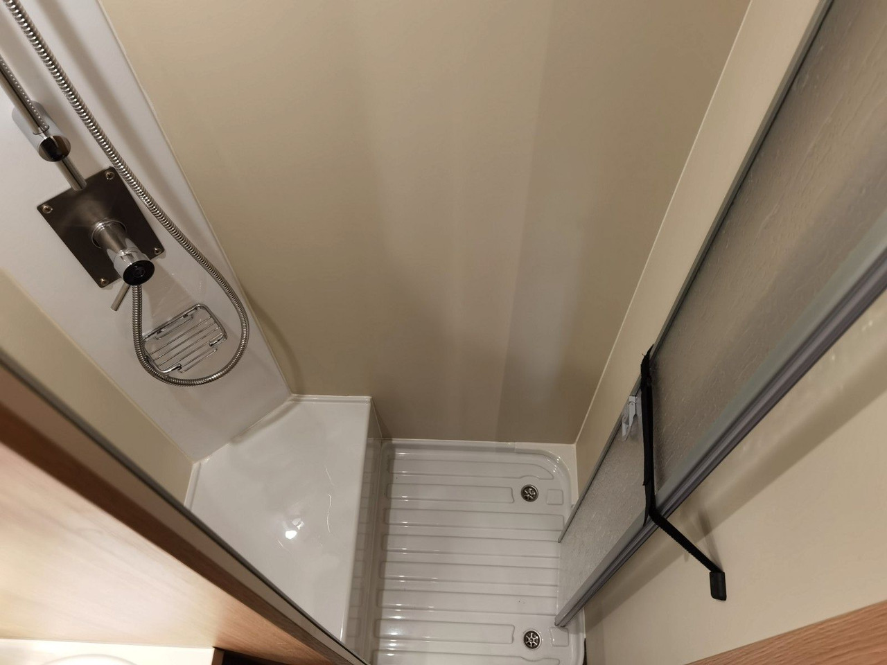 Semi-integrated motorhome Forster T 699 HB / 140PS / HUBBETT & HECKBETT: picture 22 Semi-integrated motorhome Forster T 699 HB / 140PS / HUBBETT & HECKBETT: picture 22