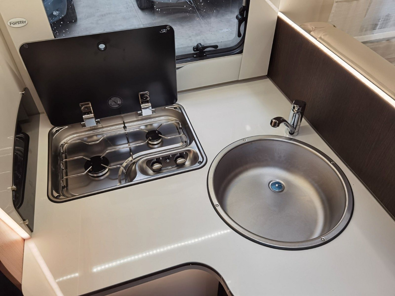 Semi-integrated motorhome Forster T 699 HB / 140PS / HUBBETT & HECKBETT: picture 17 Semi-integrated motorhome Forster T 699 HB / 140PS / HUBBETT & HECKBETT: picture 17