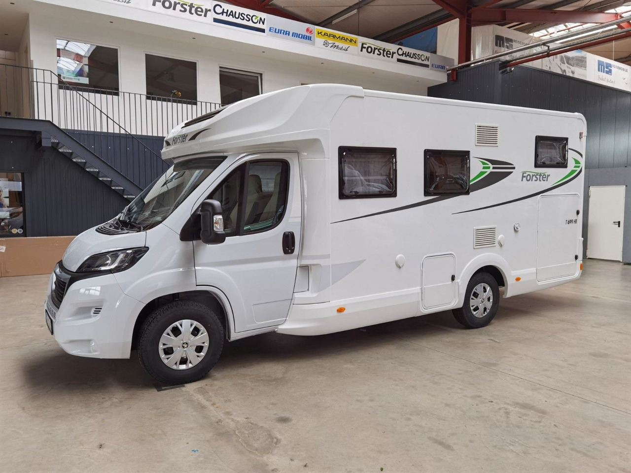 Semi-integrated motorhome Forster T 699 HB / 140PS / HUBBETT & HECKBETT: picture 6 Semi-integrated motorhome Forster T 699 HB / 140PS / HUBBETT & HECKBETT: picture 6