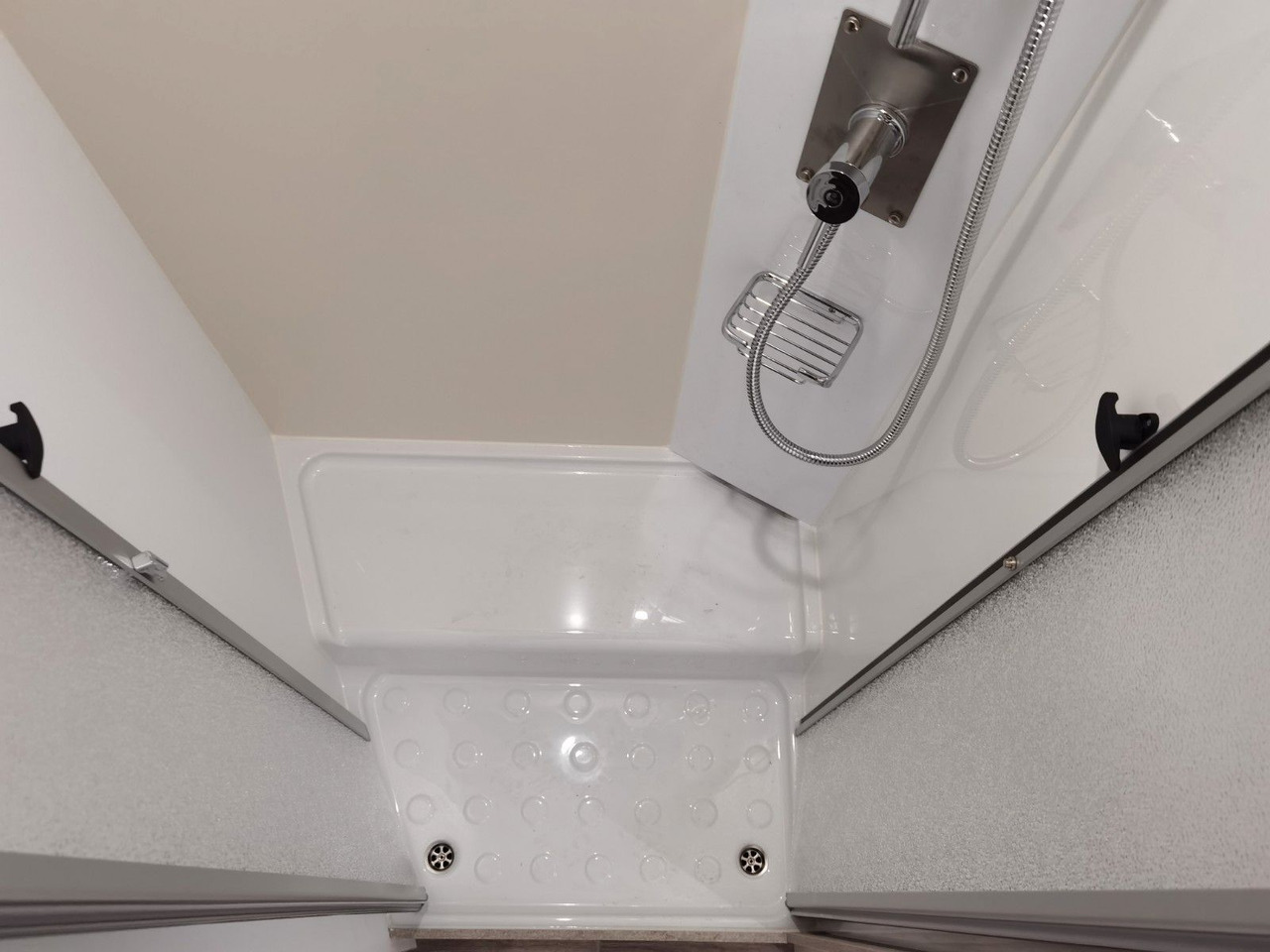 Semi-integrated motorhome Forster T 745 EB / -2025- / 180 PS- 8.G. AUTOMATIK: picture 21 Semi-integrated motorhome Forster T 745 EB / -2025- / 180 PS- 8.G. AUTOMATIK: picture 21