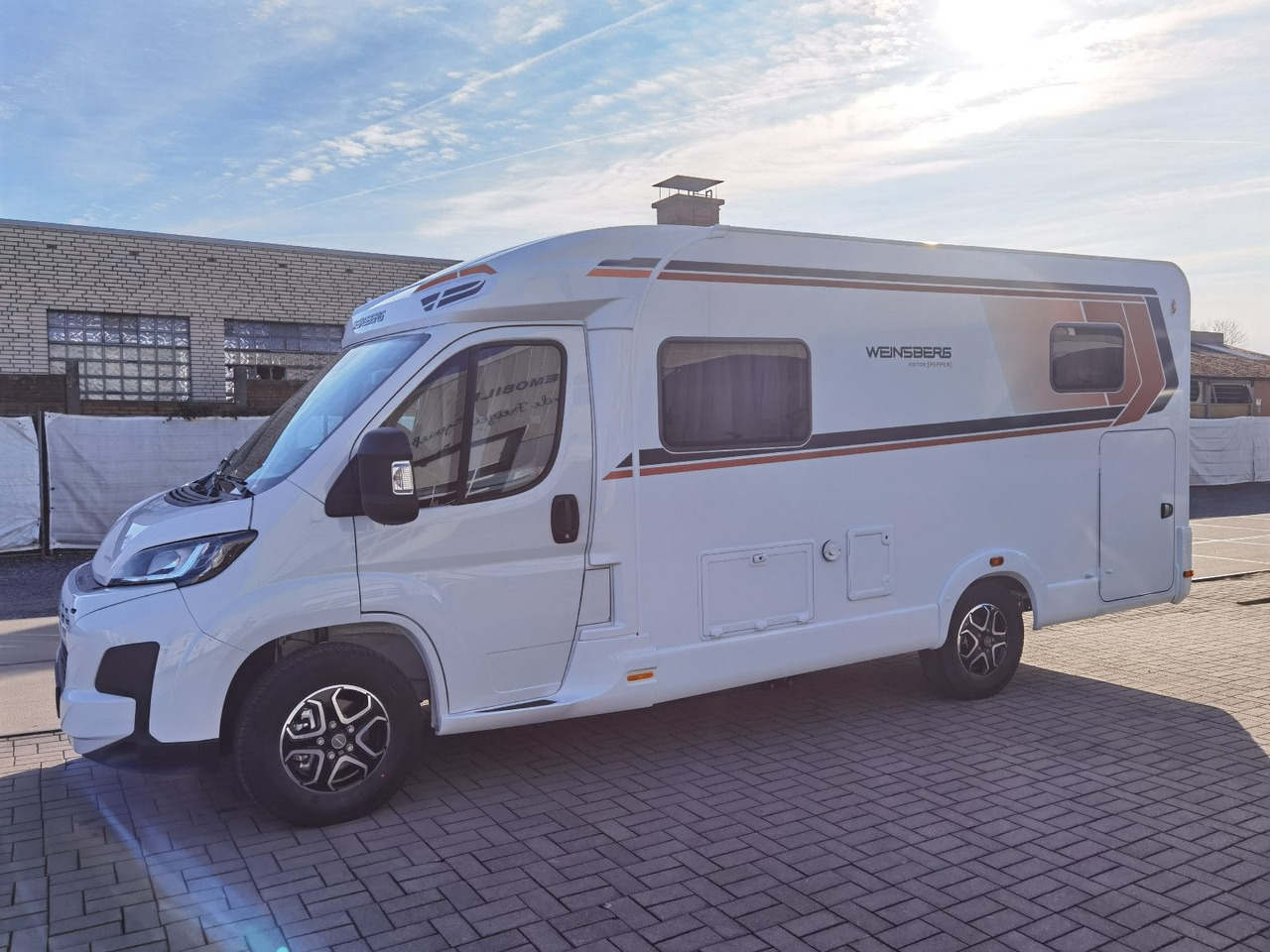 Weinsberg CARACOMPACT 600 MEG PEPPER /-2025-/ 8G.AUTOMATIK - Semi-integrated motorhome: picture 4 Weinsberg CARACOMPACT 600 MEG PEPPER /-2025-/ 8G.AUTOMATIK - Semi-integrated motorhome: picture 4