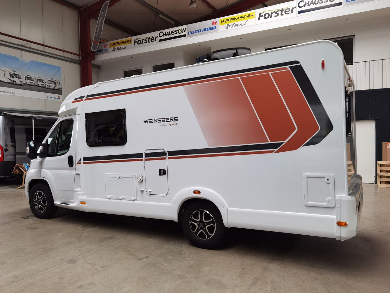 Weinsberg CARACOMPACT 600 MF PEPPER / 140PS - 9G AUTOMATIK - Semi-integrated motorhome: picture 5 Weinsberg CARACOMPACT 600 MF PEPPER / 140PS - 9G AUTOMATIK - Semi-integrated motorhome: picture 5