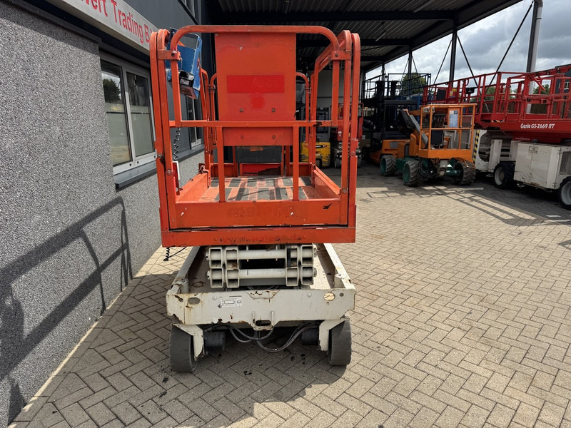 Genie GS2046 schaarlift schaar hoogwerker 2012 uur 8mtr werkhoogte - Scissor lift: picture 5 Genie GS2046 schaarlift schaar hoogwerker 2012 uur 8mtr werkhoogte - Scissor lift: picture 5