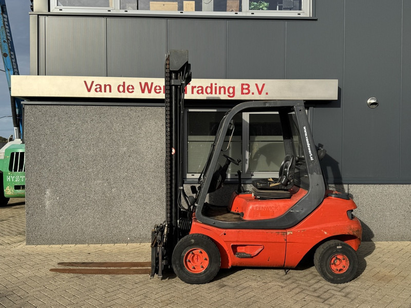 Linde H25D-02 Triplo 640 Freelift / Sideshift / 4e functie Diesel 1995 - Diesel forklift: picture 1 Linde H25D-02 Triplo 640 Freelift / Sideshift / 4e functie Diesel 1995 - Diesel forklift: picture 1