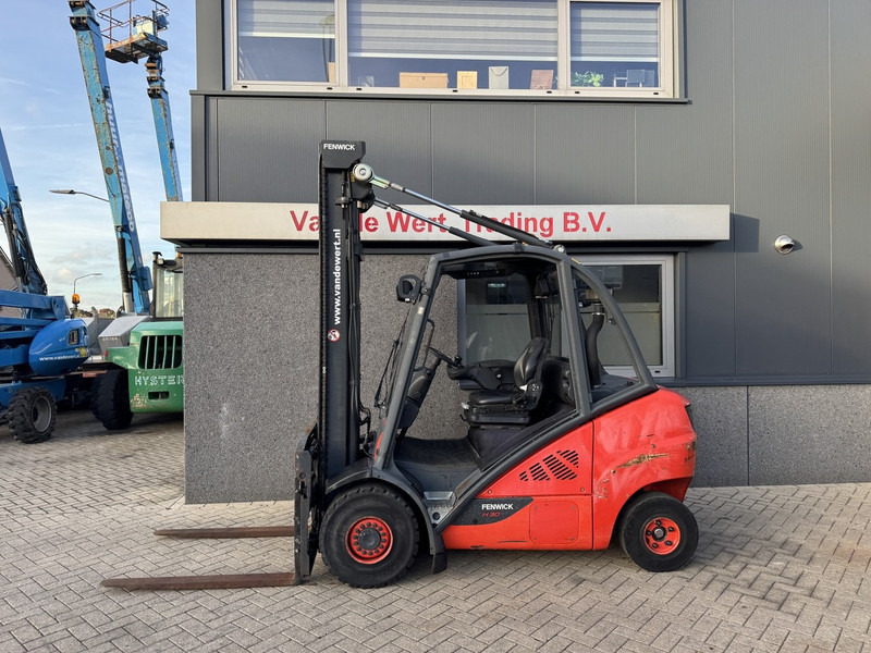 Linde H30D-02 Duplo 450 Sideshift / Vorkversteller VW Diesel 2014 - Diesel forklift: picture 4 Linde H30D-02 Duplo 450 Sideshift / Vorkversteller VW Diesel 2014 - Diesel forklift: picture 4