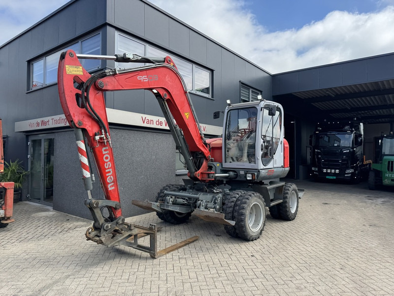 Neuson 9503 WD Mobiele Kraan 2009 Palletvork, Smalle Bak / Breede Bak 8860hours Deutz Diesel. - Mobile crane: picture 2 Neuson 9503 WD Mobiele Kraan 2009 Palletvork, Smalle Bak / Breede Bak 8860hours Deutz Diesel. - Mobile crane: picture 2