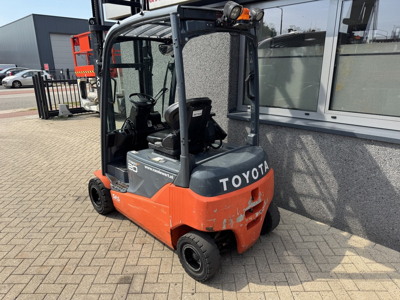 Toyota 8FBM20T Triplo 470 Freelift / Sideshift Elektrisch 2017 6535Hours - Electric forklift: picture 4 Toyota 8FBM20T Triplo 470 Freelift / Sideshift Elektrisch 2017 6535Hours - Electric forklift: picture 4
