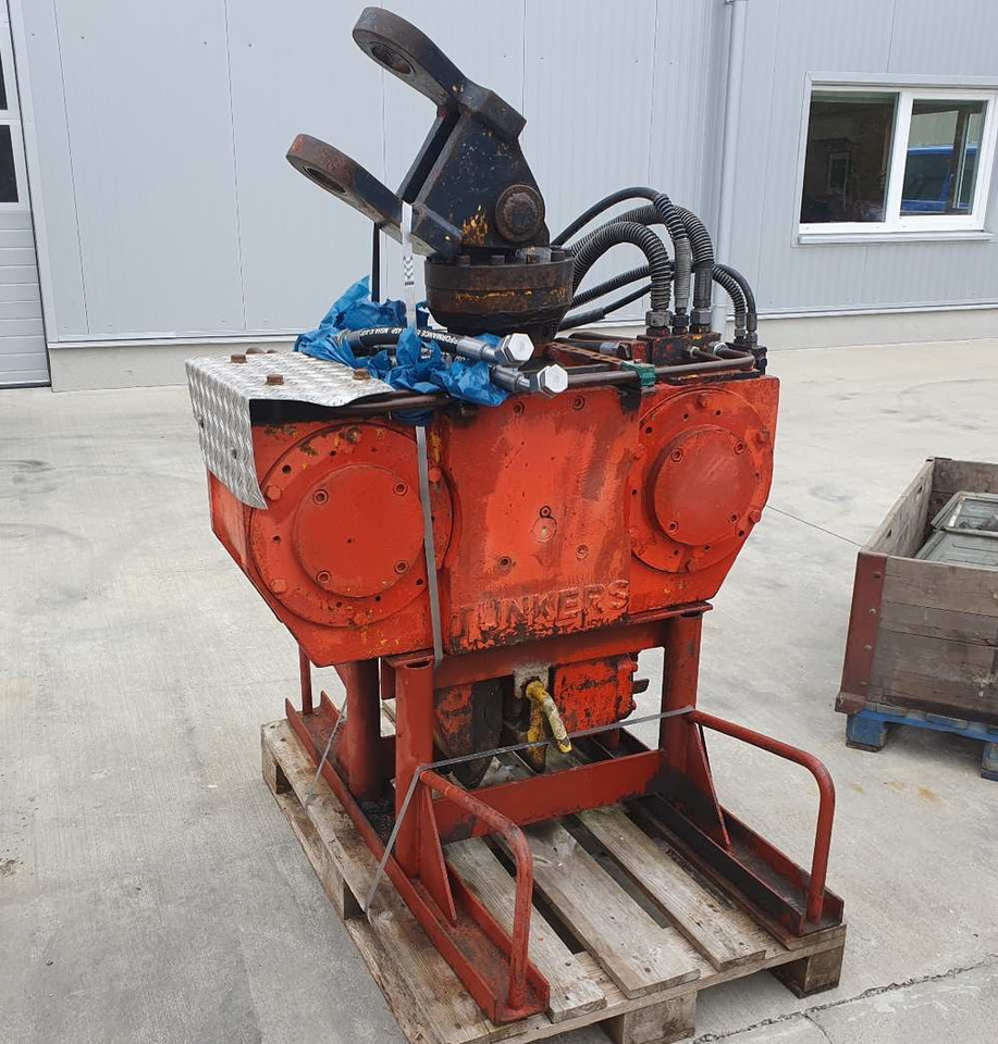 Delmag Tünkers HVB 33/30 vibro hammer - Pile driver: picture 2 Delmag Tünkers HVB 33/30 vibro hammer - Pile driver: picture 2
