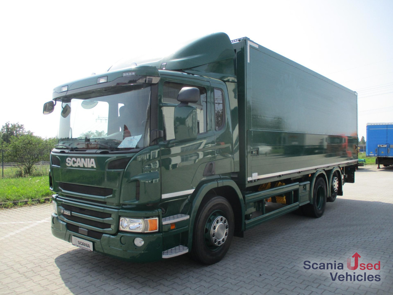 SCANIA P 320 DB6x2*4MLB EWERS Getränkeaufbau, 2 x AHK - Beverage truck: picture 1 SCANIA P 320 DB6x2*4MLB EWERS Getränkeaufbau, 2 x AHK - Beverage truck: picture 1