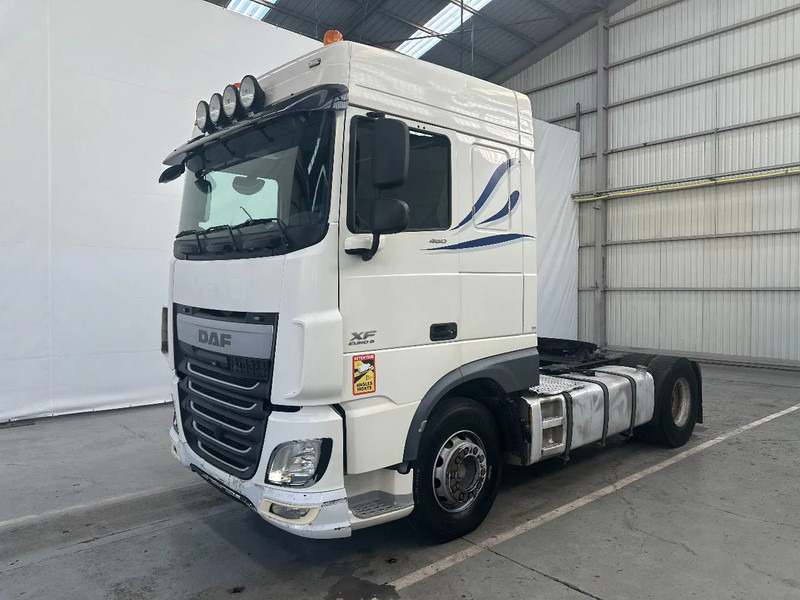 DAF XF 106.460 SPACECAB - Tractor unit: picture 1 DAF XF 106.460 SPACECAB - Tractor unit: picture 1