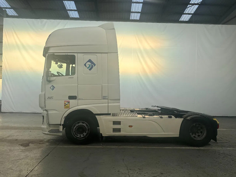 DAF XF 106.460 SUPERSPACECAB - Tractor unit: picture 2 DAF XF 106.460 SUPERSPACECAB - Tractor unit: picture 2
