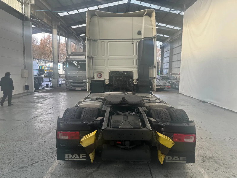 DAF XF 106.460 SUPERSPACECAB - Tractor unit: picture 4 DAF XF 106.460 SUPERSPACECAB - Tractor unit: picture 4