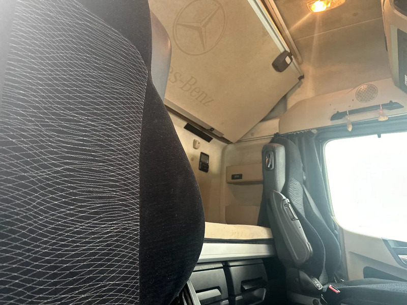Tractor unit Mercedes-Benz Actros 1842 EURO 5: picture 8