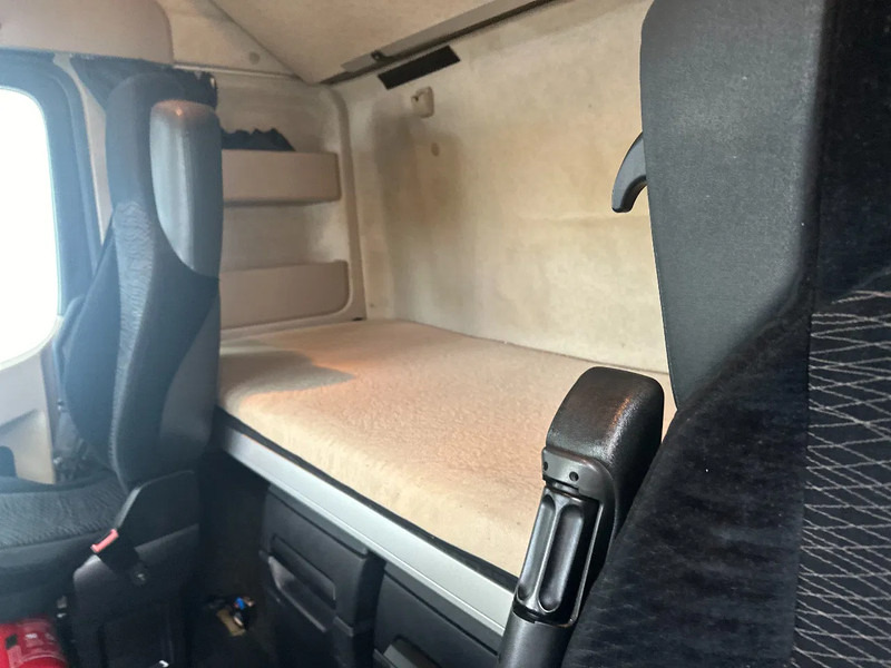 Tractor unit Mercedes-Benz Actros 1842 EURO 5: picture 10