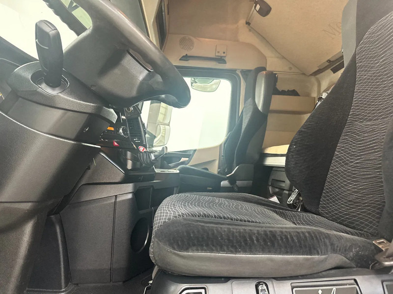 Tractor unit Mercedes-Benz Actros 1842 EURO 5: picture 9