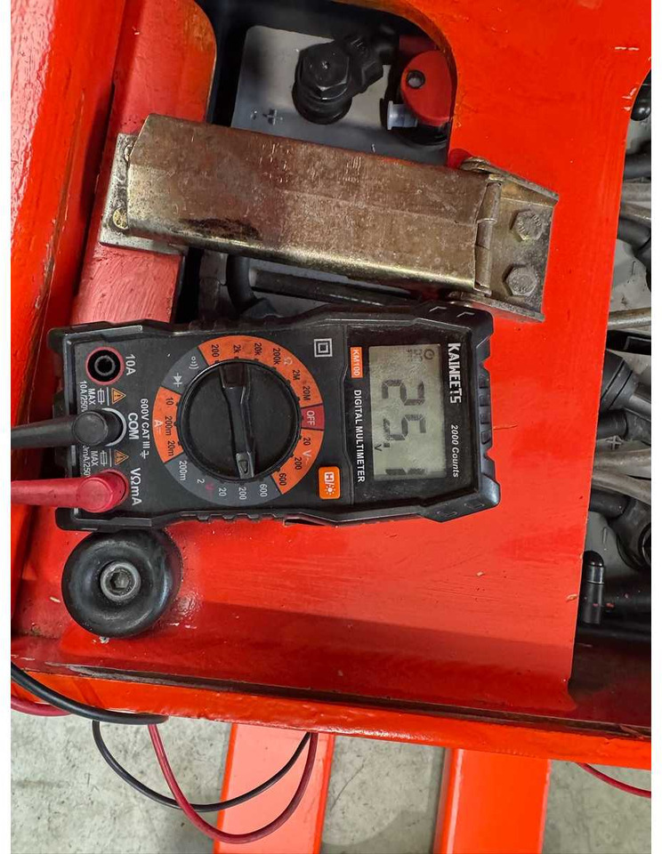 Forklift 13/2024 SERVICE +UVV 10/2026 LINDE T20SF 2.000KG PALLET TRUCK ANT STACKER 3.098 HOURS: picture 14 Forklift 13/2024 SERVICE +UVV 10/2026 LINDE T20SF 2.000KG PALLET TRUCK ANT STACKER 3.098 HOURS: picture 14