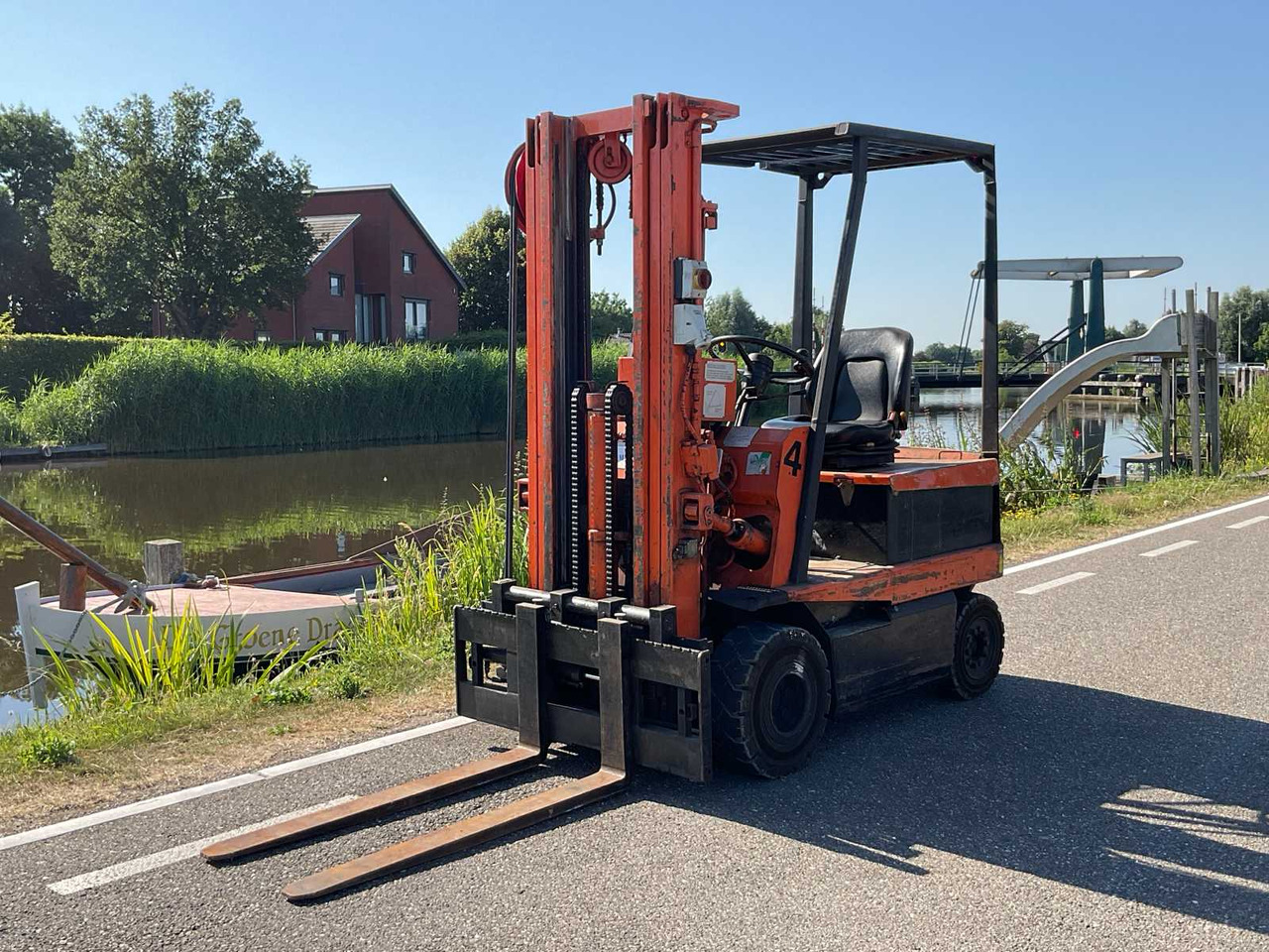 1987 TOYOTA 4FB25 FORKLIFT - Forklift: picture 1 1987 TOYOTA 4FB25 FORKLIFT - Forklift: picture 1