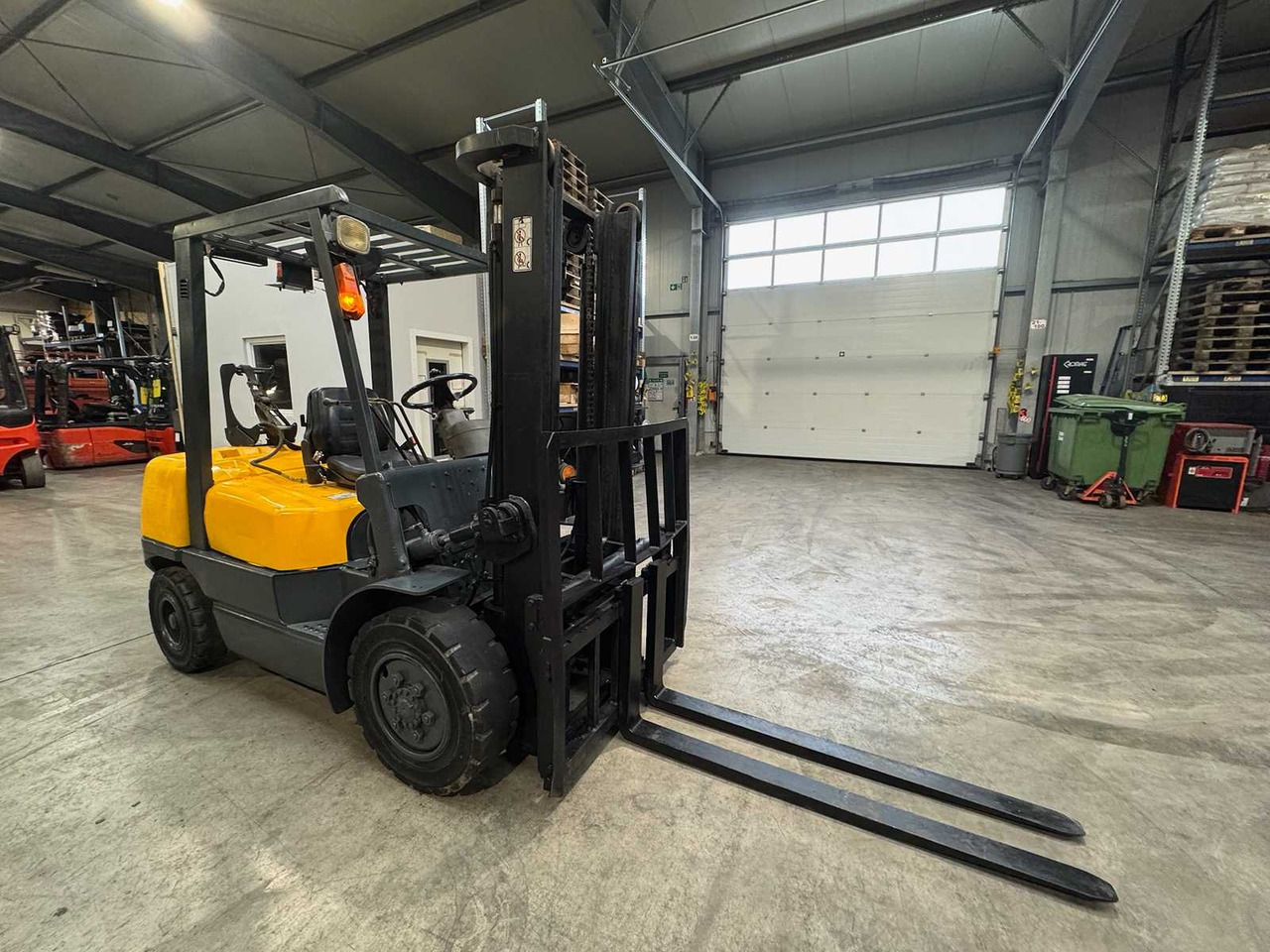 1992 SERVICE IN 415 HOURS TCM FG30N5 3,000KG GAS FORKLIFT FORKLIFT NISSAN ENGINE - Forklift: picture 5 1992 SERVICE IN 415 HOURS TCM FG30N5 3,000KG GAS FORKLIFT FORKLIFT NISSAN ENGINE - Forklift: picture 5