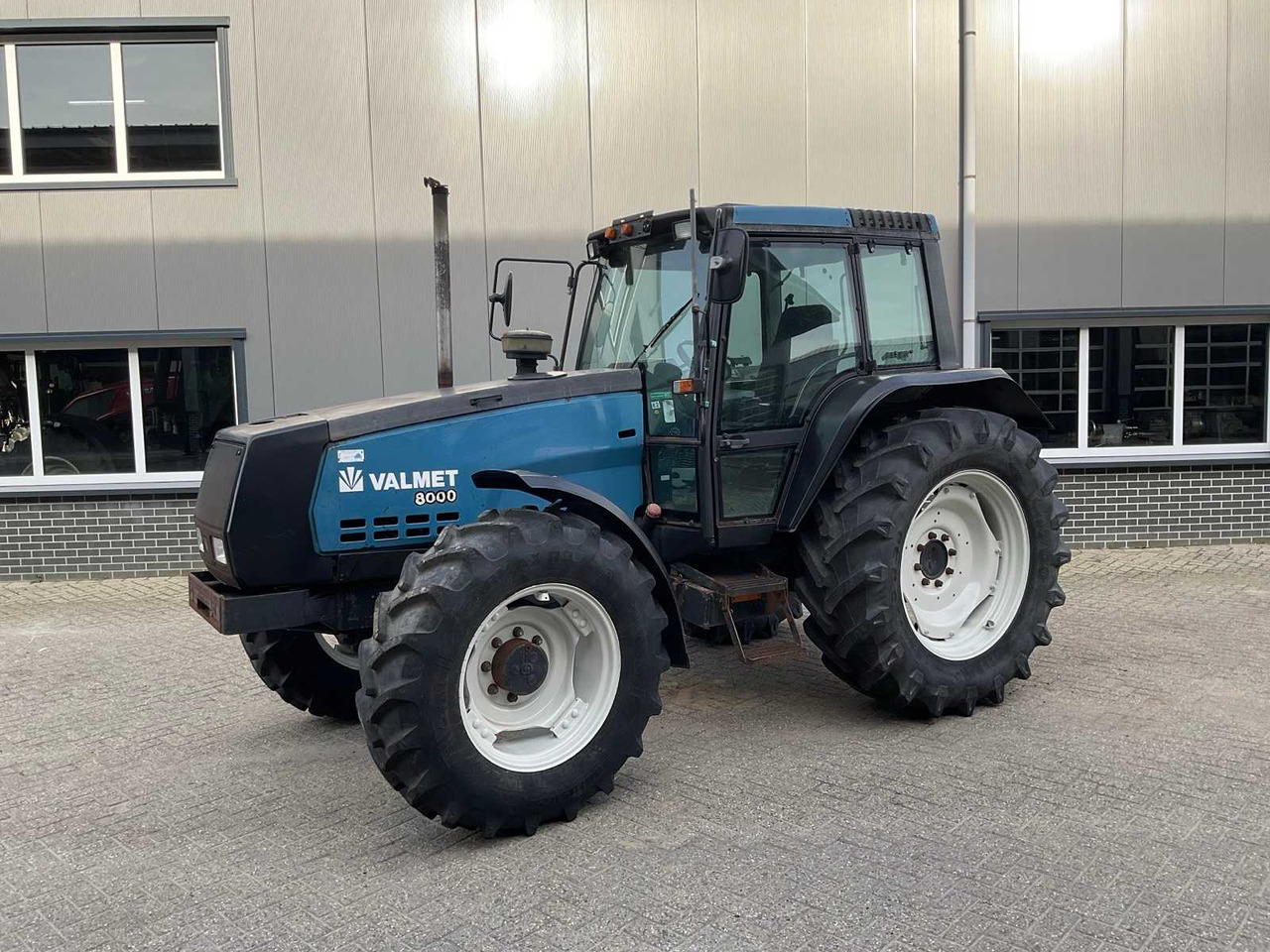 1993 VALMET 8000 HI-TROL FOUR WHEEL DRIVE FARM TRACTOR - Farm tractor: picture 1 1993 VALMET 8000 HI-TROL FOUR WHEEL DRIVE FARM TRACTOR - Farm tractor: picture 1