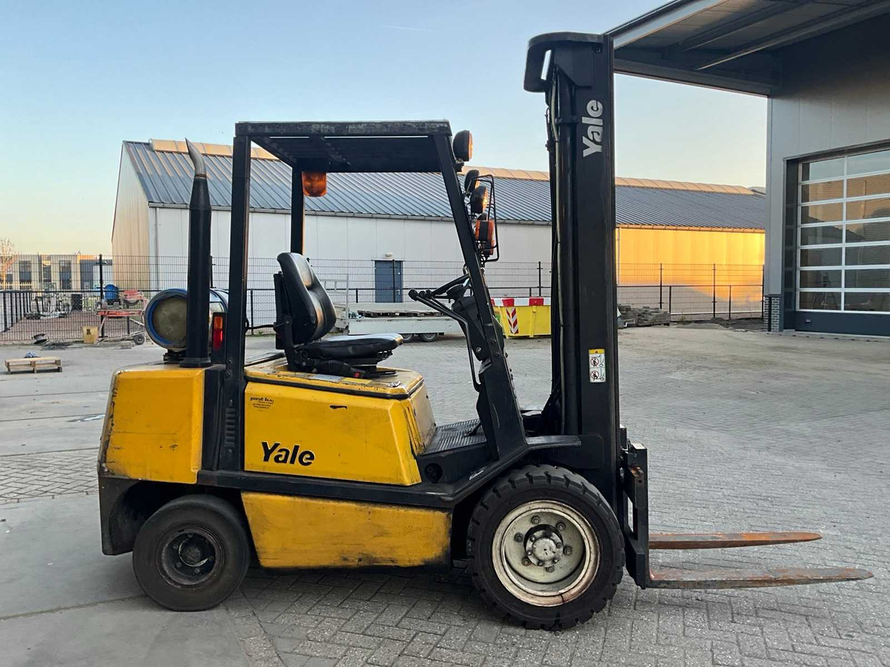 Forklift 1993 YALE GLP 30 TE FORKLIFT: picture 8 Forklift 1993 YALE GLP 30 TE FORKLIFT: picture 8