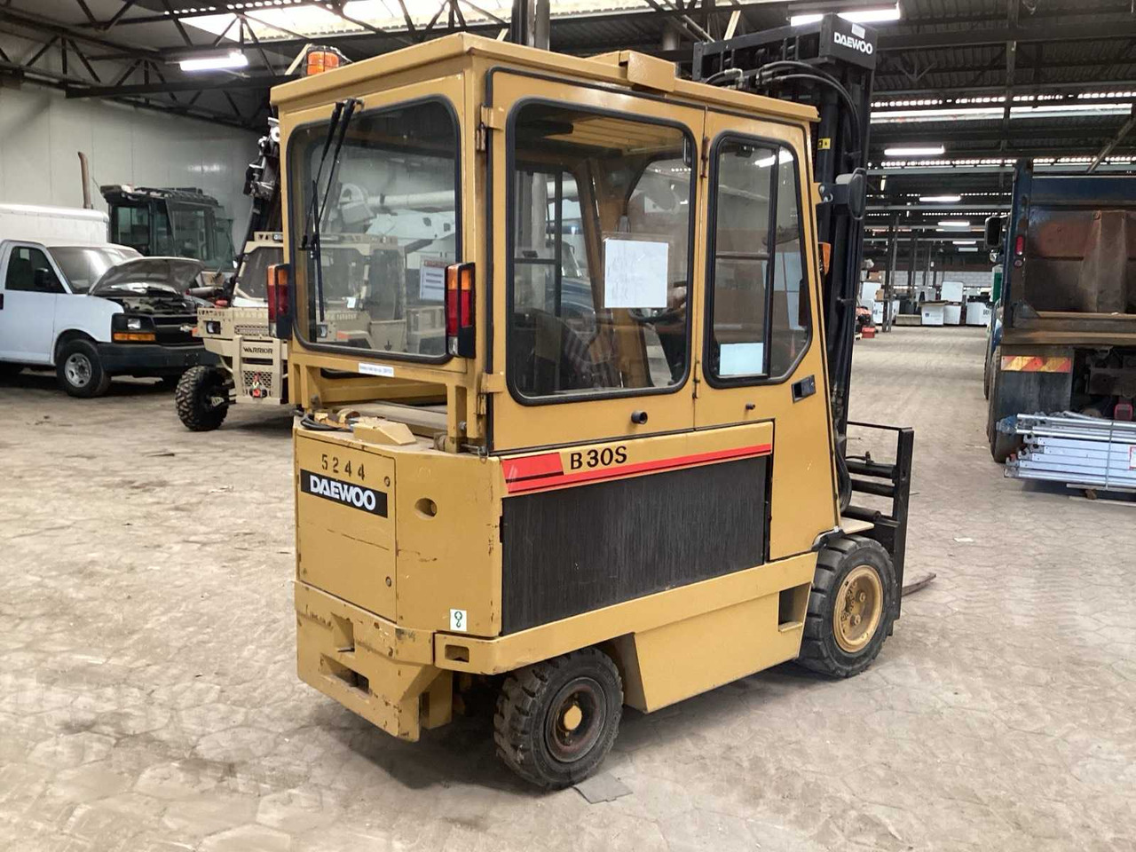 1996 DAEWOO B 30 S FORKLIFT - Forklift: picture 3 1996 DAEWOO B 30 S FORKLIFT - Forklift: picture 3