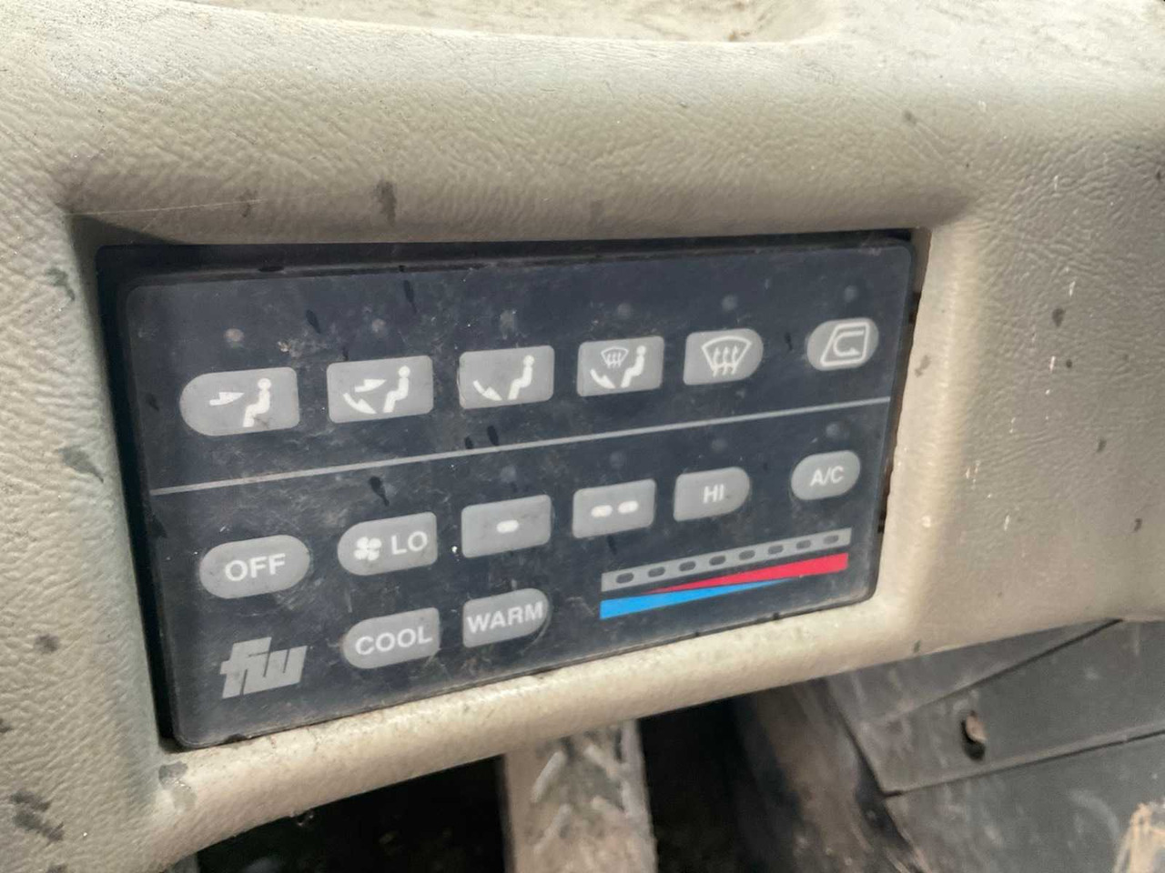 Wheel loader 1996 KOMATSU WH320-3H WHEEL LOADER: picture 17