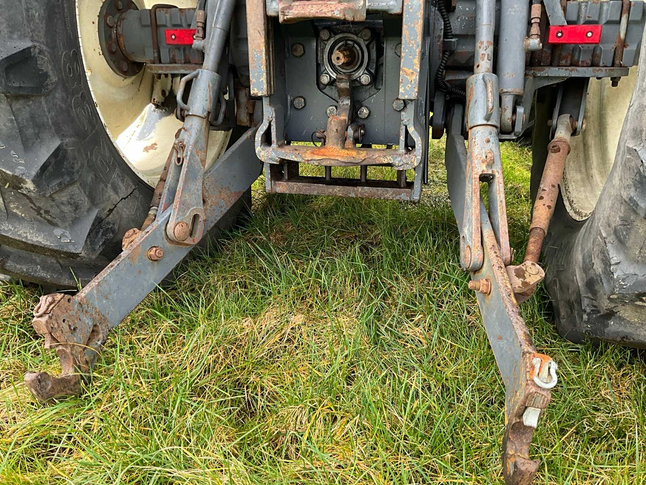 Farm tractor 1999 NEW HOLLAND TS115 FOUR WHEEL DRIVE FARM TRACTOR: picture 20