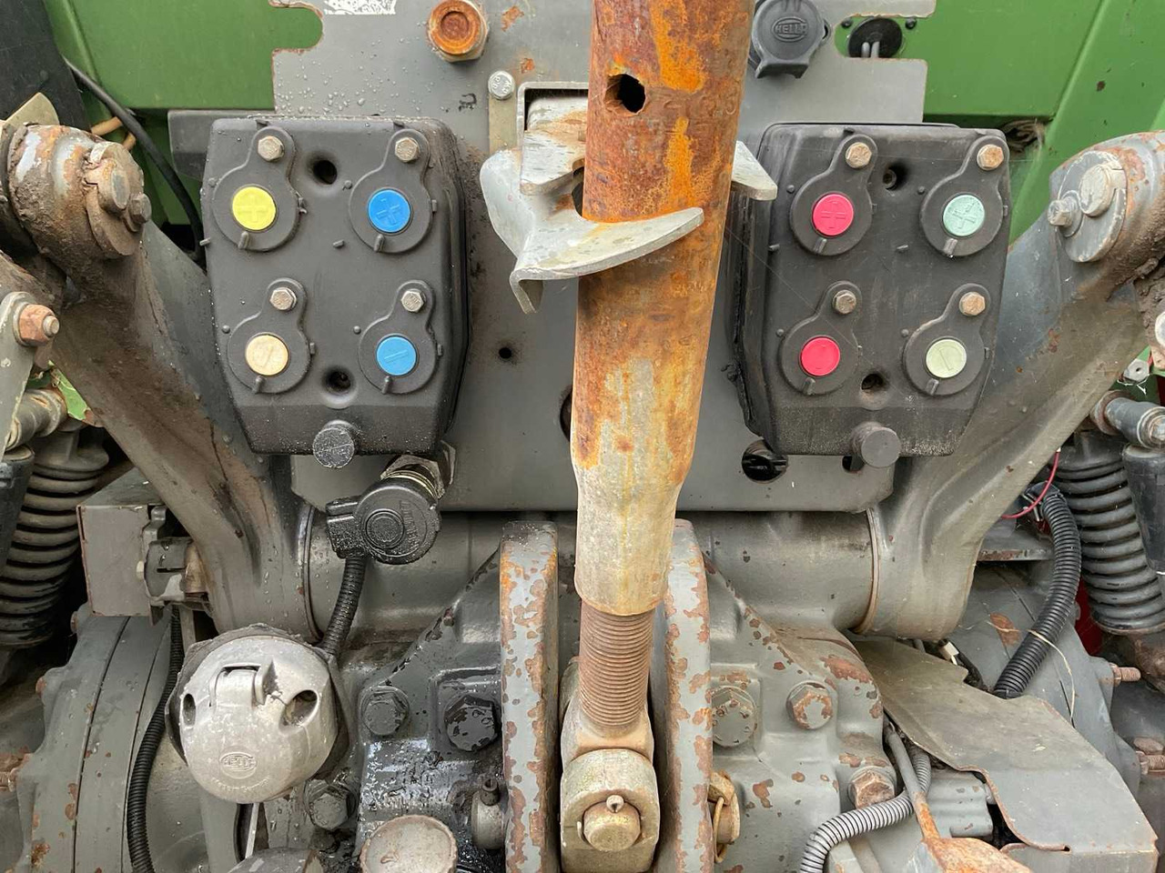 Farm tractor 2000 FENDT VARIO 712 ALL-WHEEL DRIVE FARM TRACTOR: picture 16