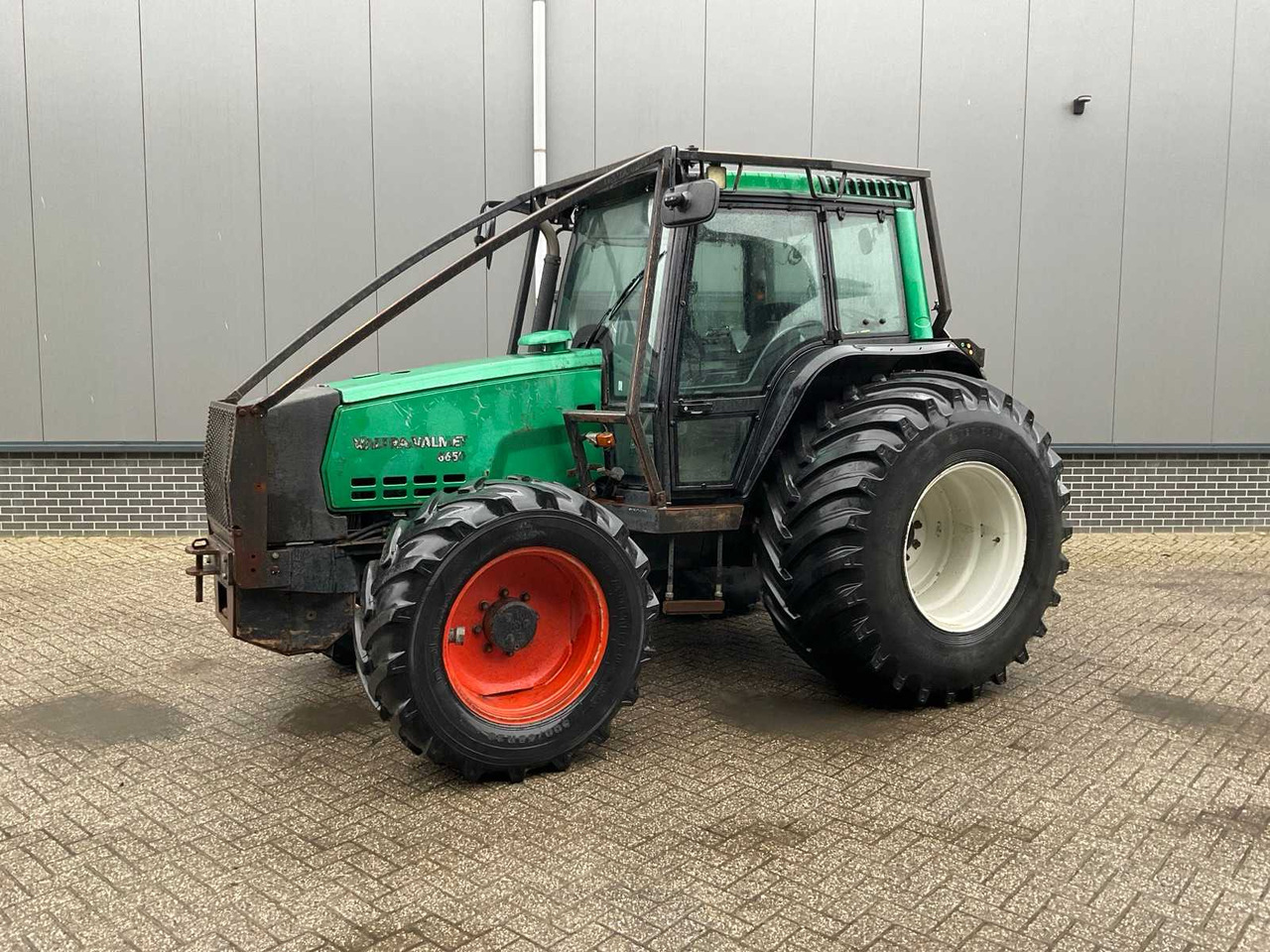 2000 VALTRA-VALMET 6650 HITECH TWINTRAC ALL-WHEEL DRIVE FARM TRACTOR - Farm tractor: picture 1 2000 VALTRA-VALMET 6650 HITECH TWINTRAC ALL-WHEEL DRIVE FARM TRACTOR - Farm tractor: picture 1