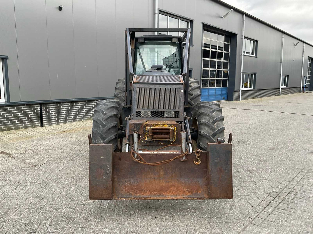 2003 VALTRA 8950 HITECH ALL-WHEEL DRIVE FARM TRACTOR - Farm tractor: picture 3 2003 VALTRA 8950 HITECH ALL-WHEEL DRIVE FARM TRACTOR - Farm tractor: picture 3